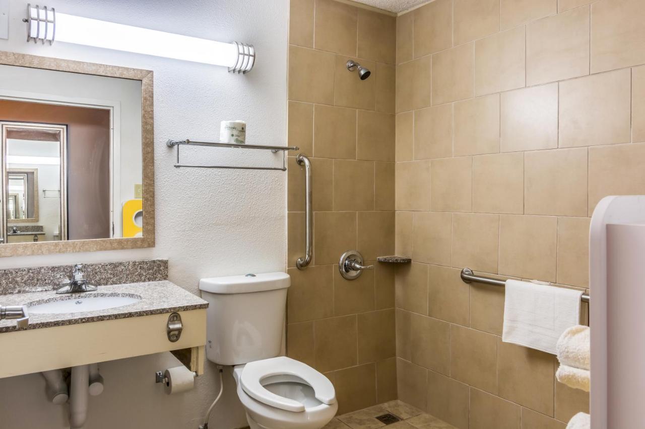 Motel 6-Petersburg, Va - Fort Lee Екстериор снимка